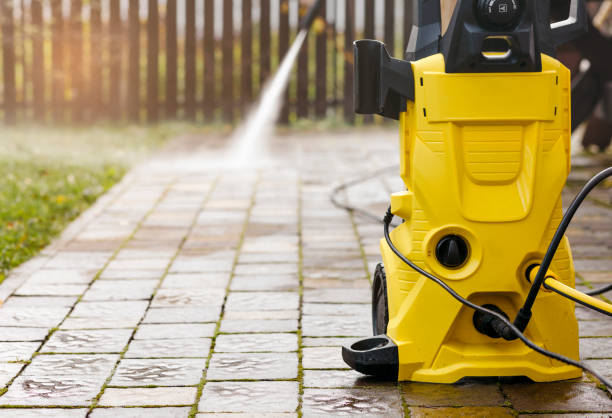 Animal Enclosure Cleaning in Booker, TX